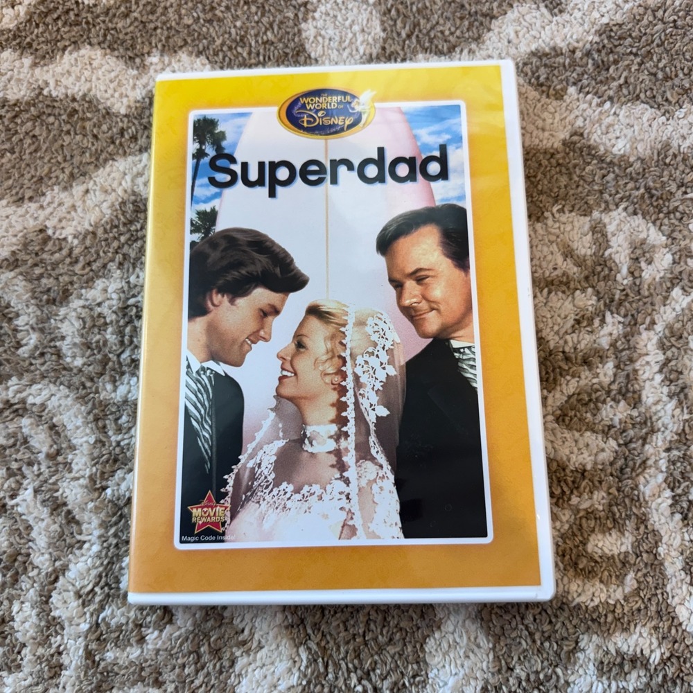 SuperdadDisney Movie Club Exclusive, Kurt Russell, Tested!